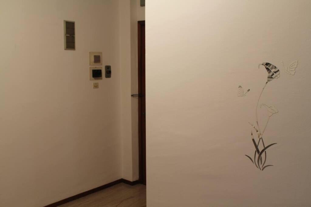 Casa Bilocale In Centro Vicino Stazione Apartment Voghera